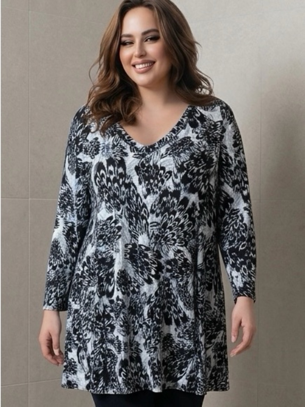 Pretty NWT Plus Size 5 AVENUE Lng Sleeve very soft Cape Cod Feather Design Tunic